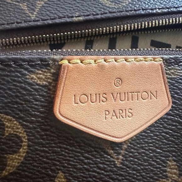 LOUIS VUITTON  MULTI POCHETTE - Picture 11 of 17